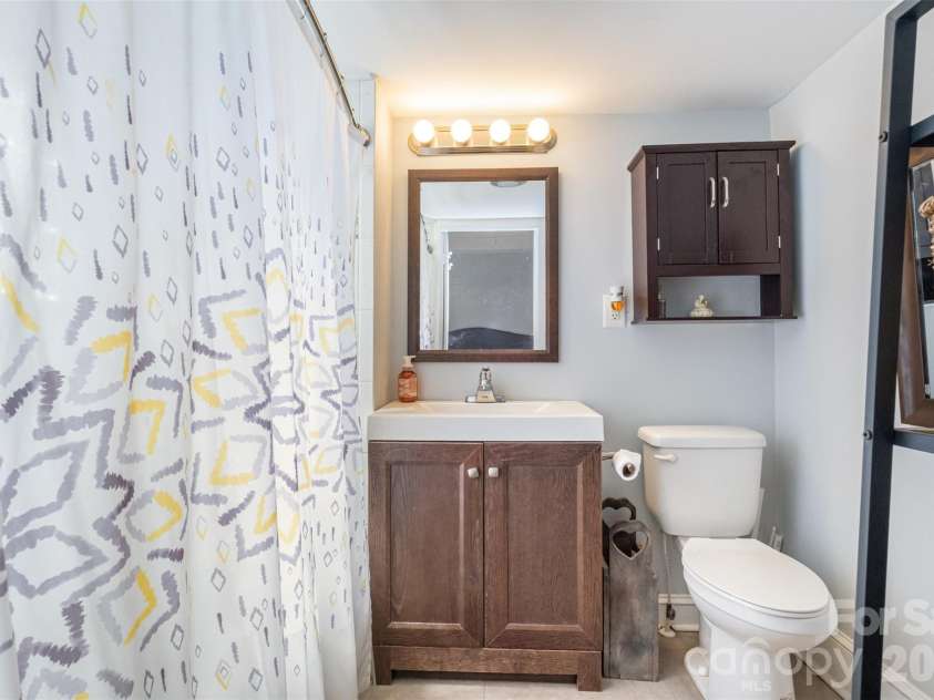 30 Selma Drive, Mooresville, NC 28115.  MLS# CAR4316715, YatesRealty ID 2254. 