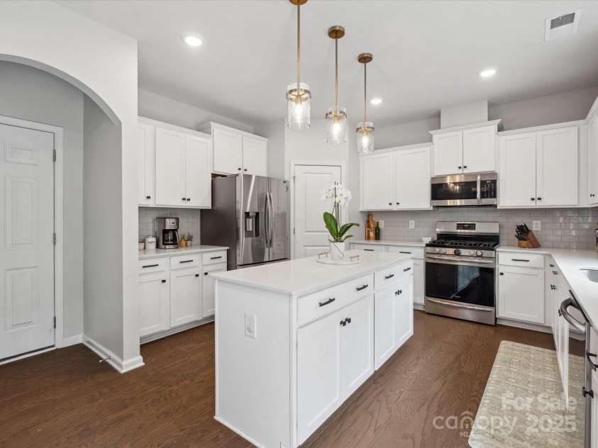 1008 Whipcord Drive, Waxhaw, NC 28173.  MLS# CAR4274218, YatesRealty ID 22540. 
