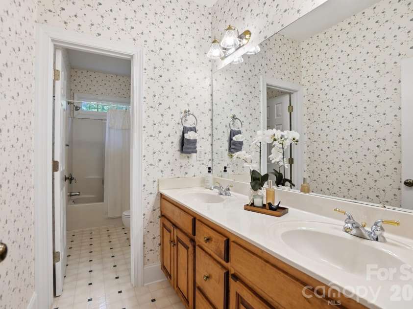 1111 Presson Farms Lane, Monroe, NC 28110.  MLS# CAR4369299, YatesRealty ID 22540. 