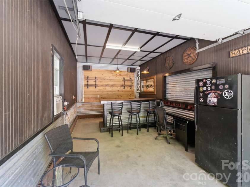 3503 Waxhaw Indian Trail Road, Waxhaw, NC 28173.  MLS# CAR4371711, YatesRealty ID 22542. Man Cave - Portable Bar