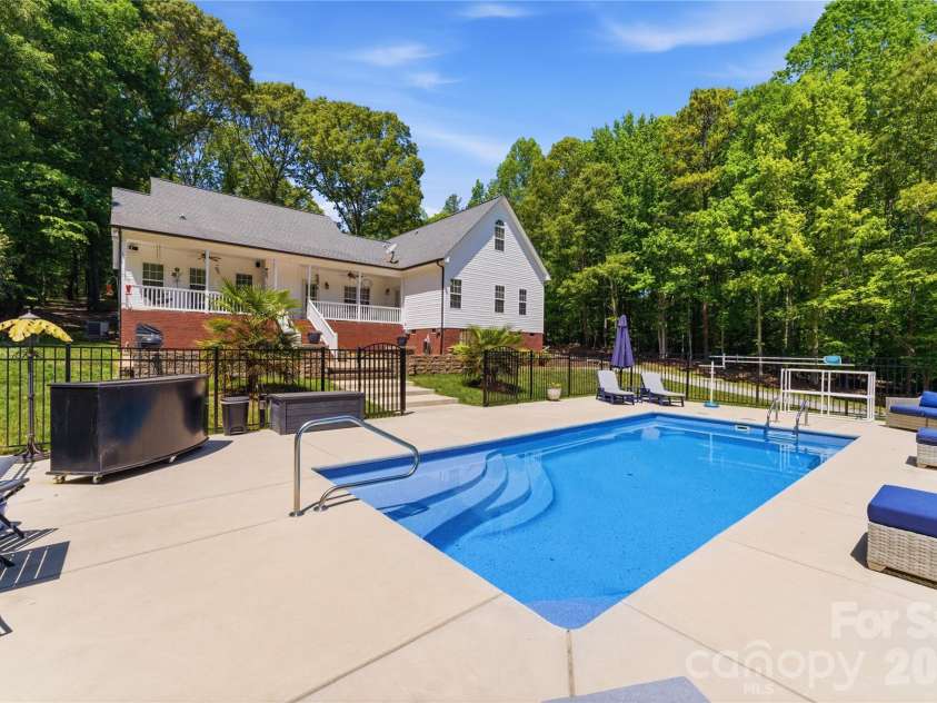 3503 Waxhaw Indian Trail Road, Waxhaw, NC 28173.  MLS# CAR4371711, YatesRealty ID 22542. Swimming Pool
