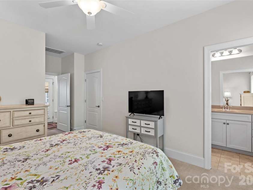 11516 Dublin Crescent Road, Cornelius, NC 28031.  MLS# CAR4369660, YatesRealty ID 22543. 