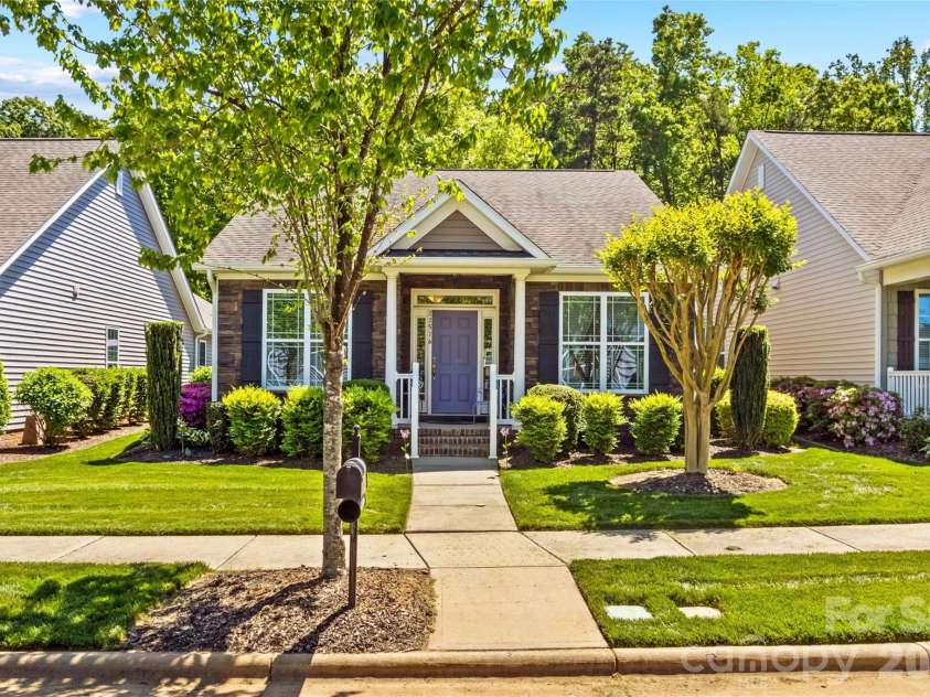 11516 Dublin Crescent Road, Cornelius, NC 28031.  MLS# CAR4369660, YatesRealty ID 22543. Welcome home to 11516 Dublin Crescent Rd.