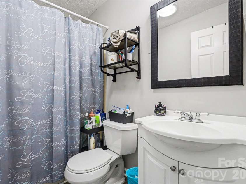 114 State Street, Lincolnton, NC 28092.  MLS# CAR4372154, YatesRealty ID 22544. 