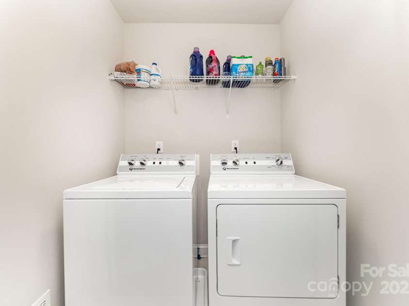 9807 Maywine Circle, Huntersville, NC 28078.  MLS# CAR4273112, YatesRealty ID 22544. 