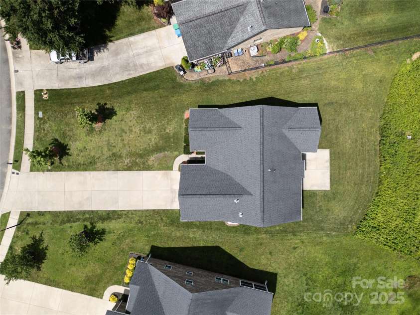 3523 Brickwood Circle, Midland, NC 28107.  MLS# CAR4266383, YatesRealty ID 22546. 