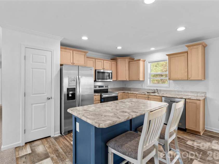 6028 Bridges Street, Catawba, NC 28609.  MLS# CAR4373102, YatesRealty ID 22546. 