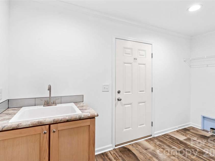 6028 Bridges Street, Catawba, NC 28609.  MLS# CAR4373102, YatesRealty ID 22546. 