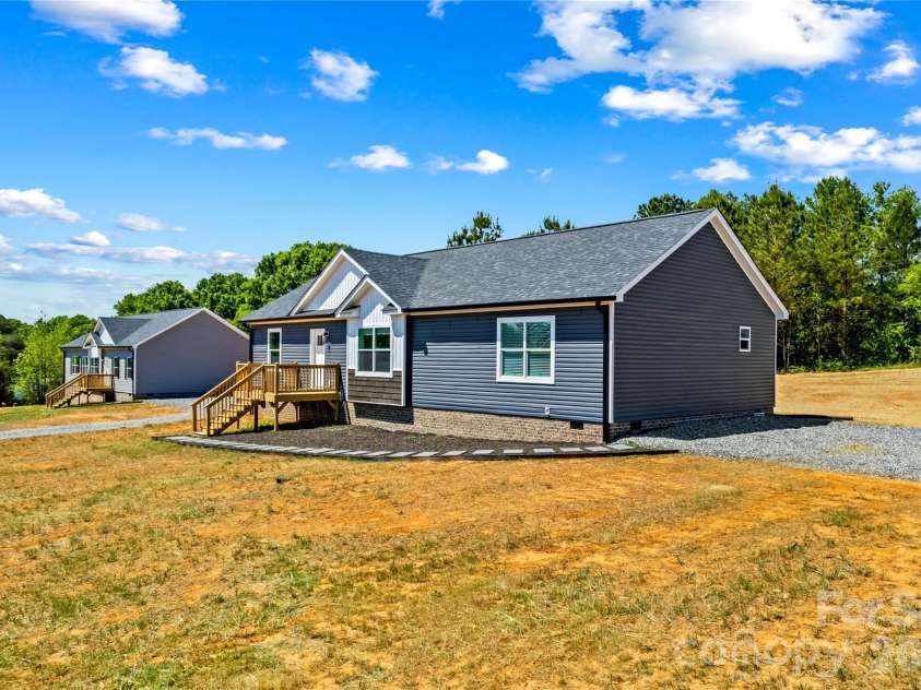 6028 Bridges Street, Catawba, NC 28609.  MLS# CAR4373102, YatesRealty ID 22546. 