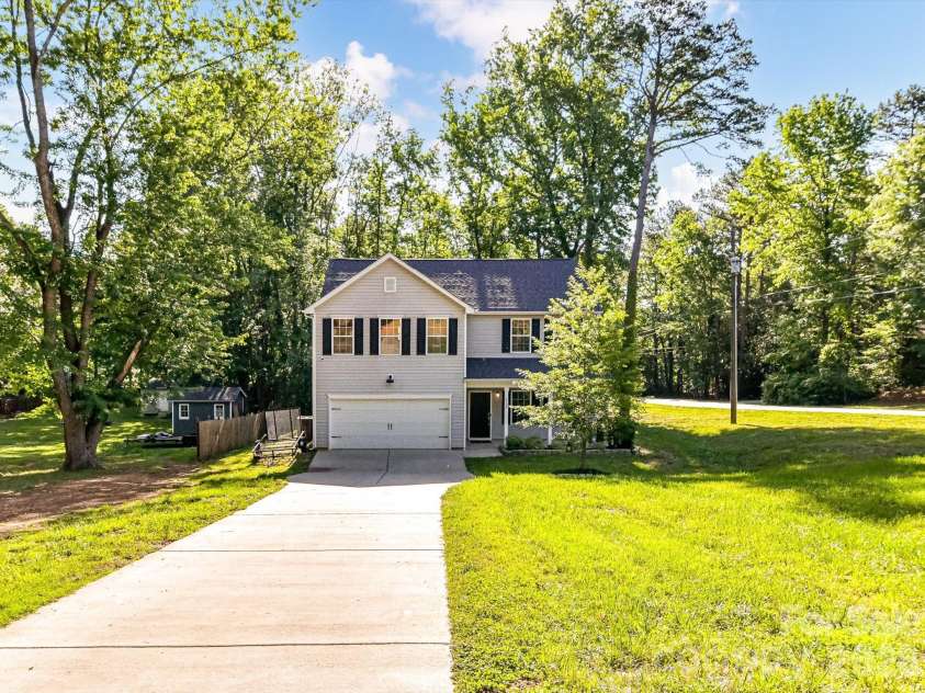 2109 Timber Ridge Road, Monroe, NC 28112.  MLS# CAR4375338, YatesRealty ID 22547. 
