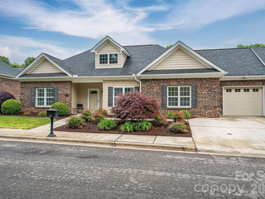 201 T R Harris Drive, Shelby, NC 28150.  MLS# CAR4376451, YatesRealty ID 22549. 