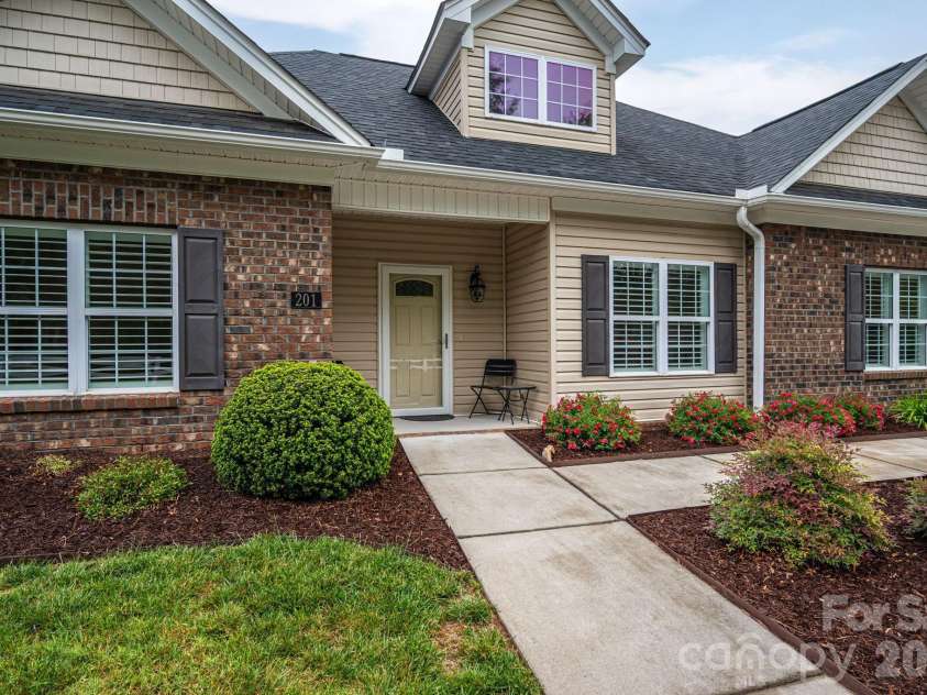 201 T R Harris Drive, Shelby, NC 28150.  MLS# CAR4376451, YatesRealty ID 22549. 