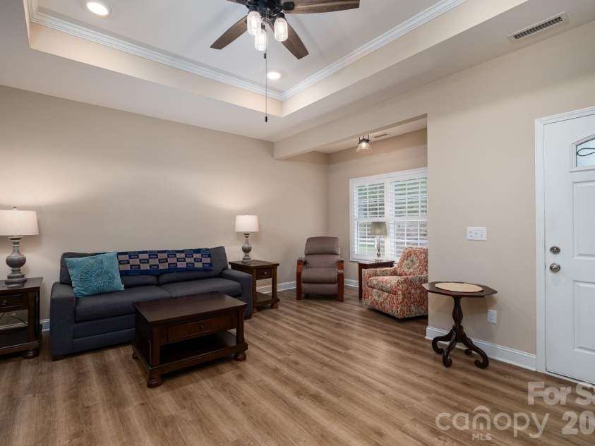 201 T R Harris Drive, Shelby, NC 28150.  MLS# CAR4376451, YatesRealty ID 22549. 