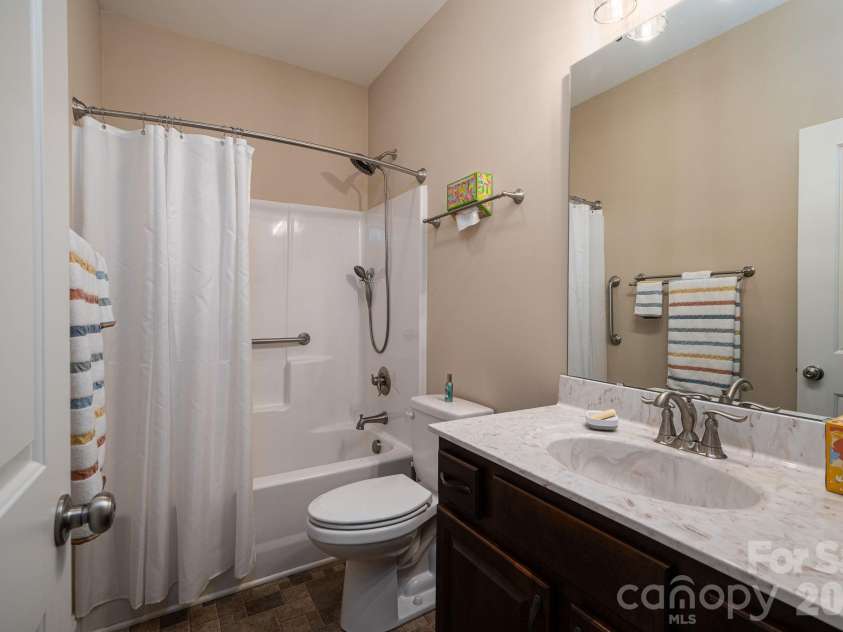 201 T R Harris Drive, Shelby, NC 28150.  MLS# CAR4376451, YatesRealty ID 22549. 
