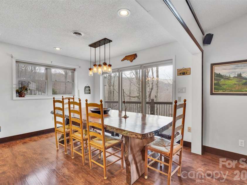 202 Tamarack Road, Beech Mountain, NC 28604.  MLS# CAR4371632, YatesRealty ID 22550. 