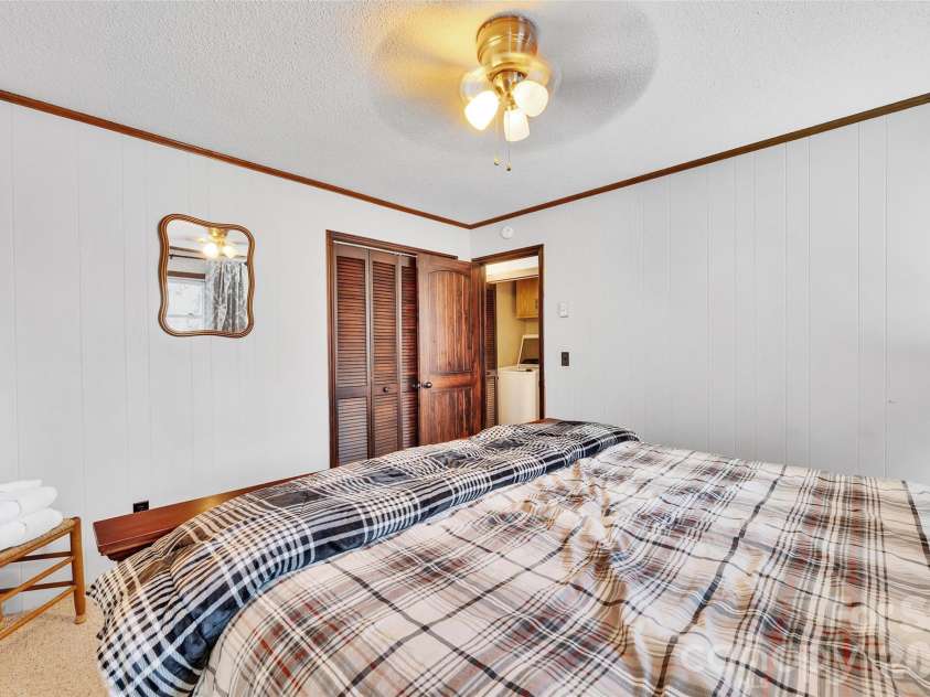 202 Tamarack Road, Beech Mountain, NC 28604.  MLS# CAR4371632, YatesRealty ID 22550. 