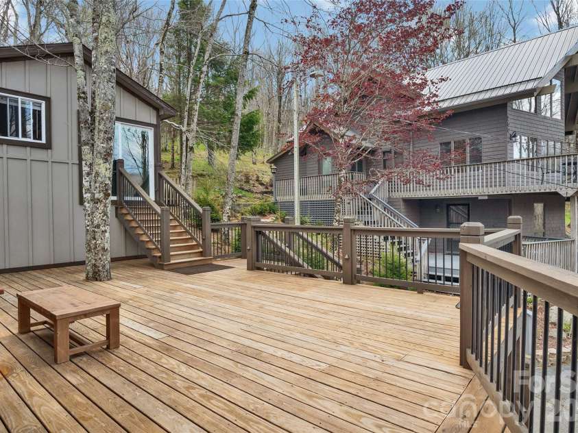 202 Tamarack Road, Beech Mountain, NC 28604.  MLS# CAR4371632, YatesRealty ID 22550. Great spot for outdoor kitchen