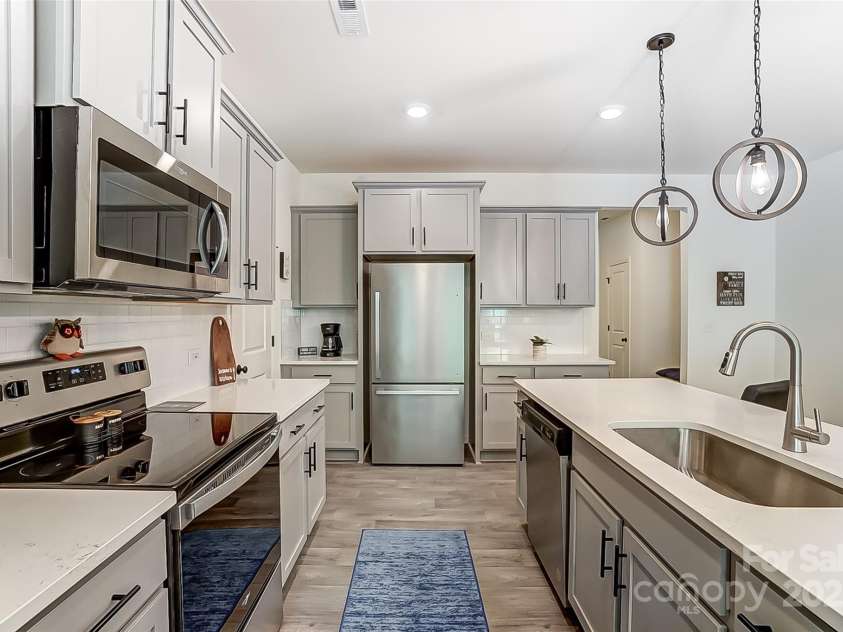 2032 Crooked Oak Lane, York, SC 29745.  MLS# CAR4235659, YatesRealty ID 22551. 