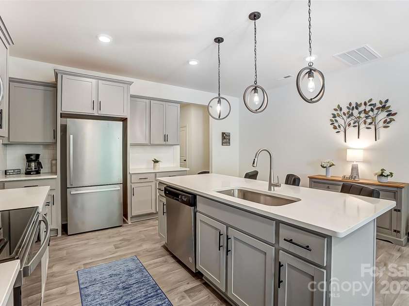 2032 Crooked Oak Lane, York, SC 29745.  MLS# CAR4235659, YatesRealty ID 22551. 