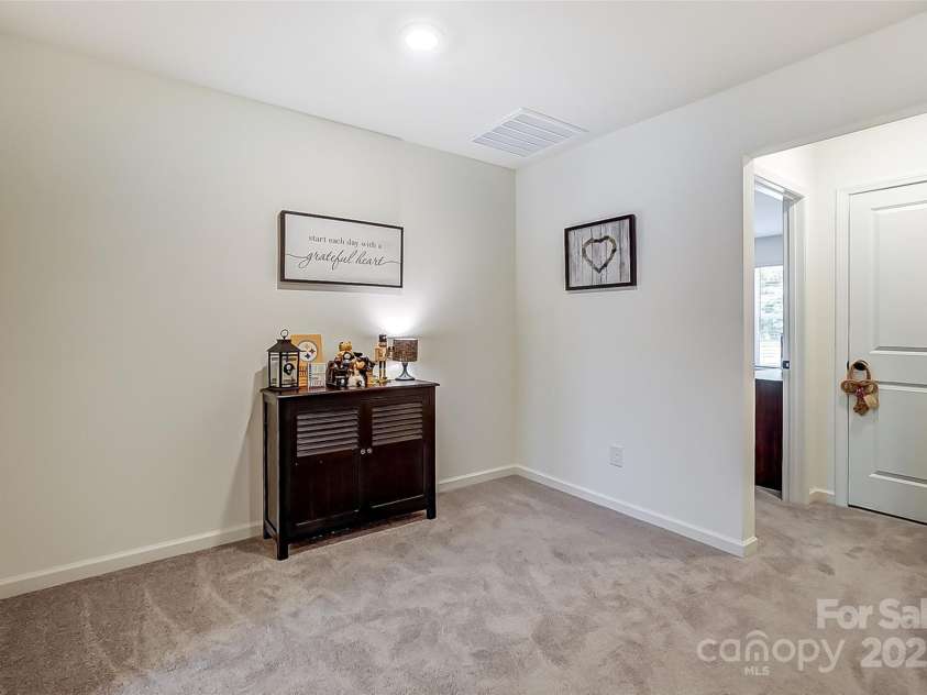 2032 Crooked Oak Lane, York, SC 29745.  MLS# CAR4235659, YatesRealty ID 22551. 