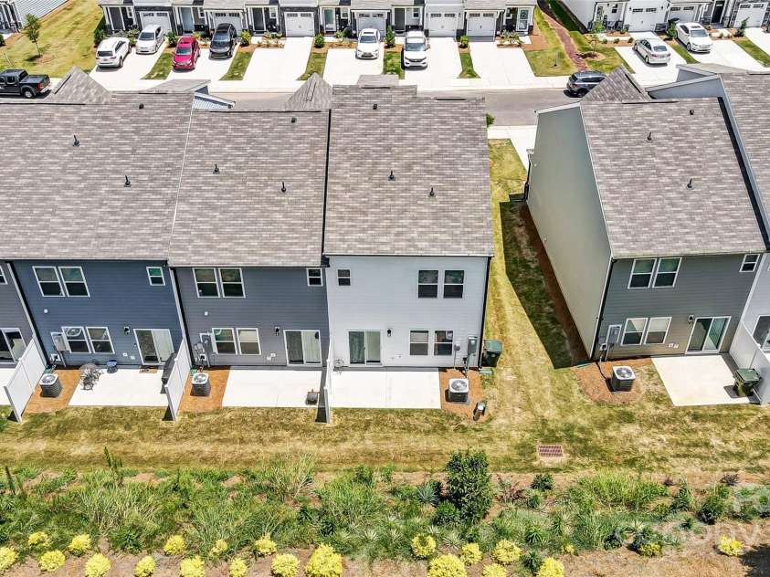 2032 Crooked Oak Lane, York, SC 29745.  MLS# CAR4235659, YatesRealty ID 22551. 