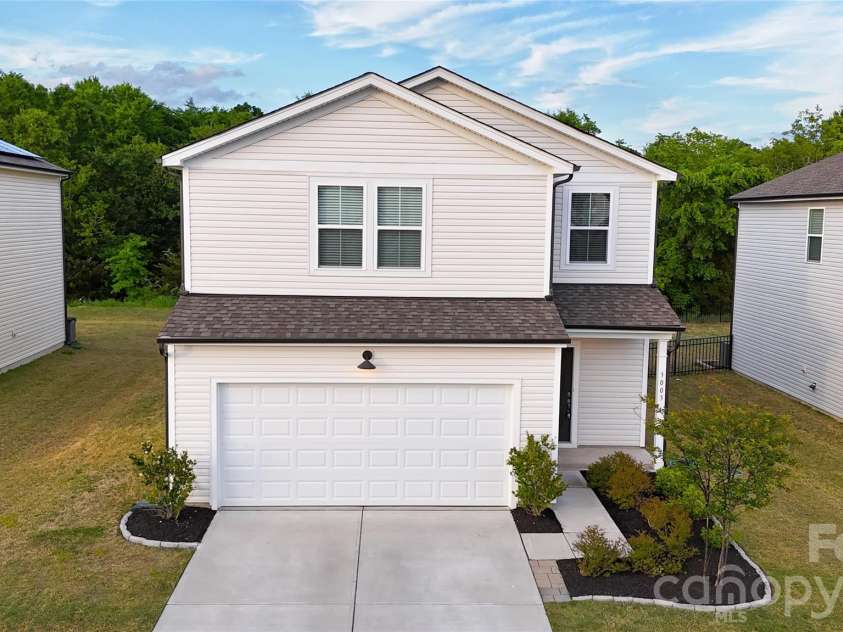 3003 Langhorne Avenue, Concord, NC 28027.  MLS# CAR4376854, YatesRealty ID 22551. Front Exterior