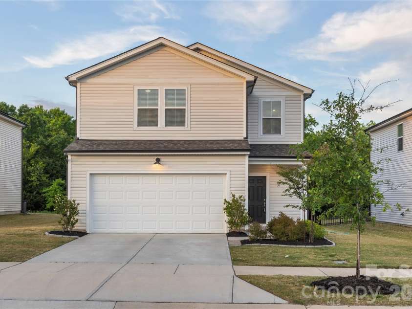 3003 Langhorne Avenue, Concord, NC 28027.  MLS# CAR4376854, YatesRealty ID 22551. Front Exterior