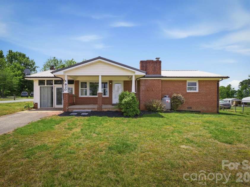 930 Enola Road, Morganton, NC 28655.  MLS# CAR4376994, YatesRealty ID 22552. 