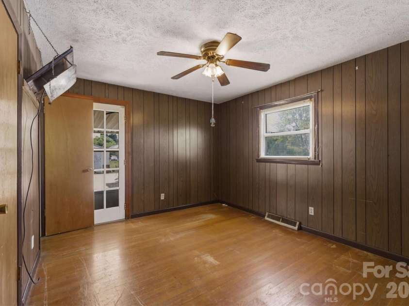 930 Enola Road, Morganton, NC 28655.  MLS# CAR4376994, YatesRealty ID 22552. 