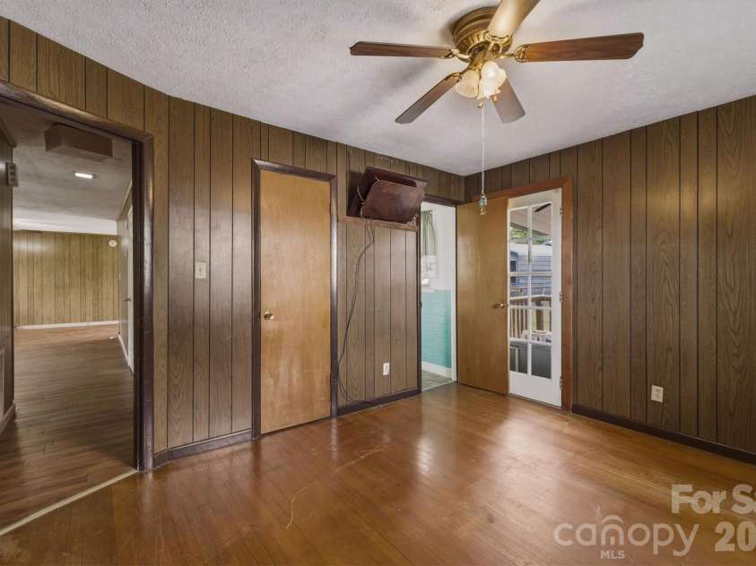 930 Enola Road, Morganton, NC 28655.  MLS# CAR4376994, YatesRealty ID 22552. 