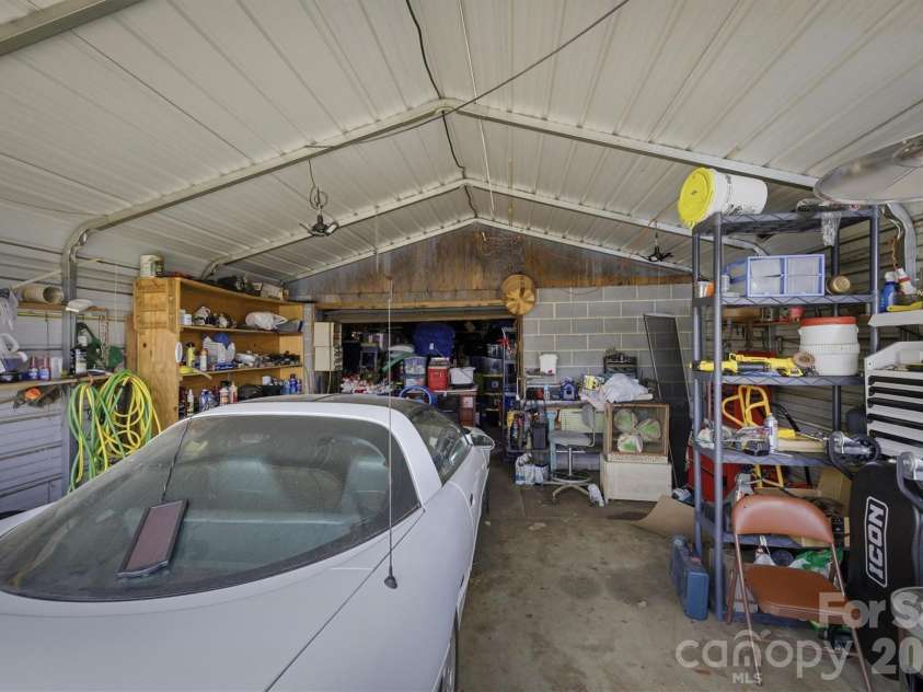 930 Enola Road, Morganton, NC 28655.  MLS# CAR4376994, YatesRealty ID 22552. 