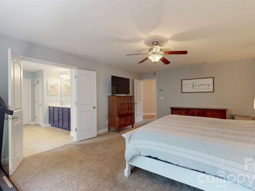7909 Prescott Glen Parkway, Waxhaw, NC 28173.  MLS# CAR4377766, YatesRealty ID 22553. 