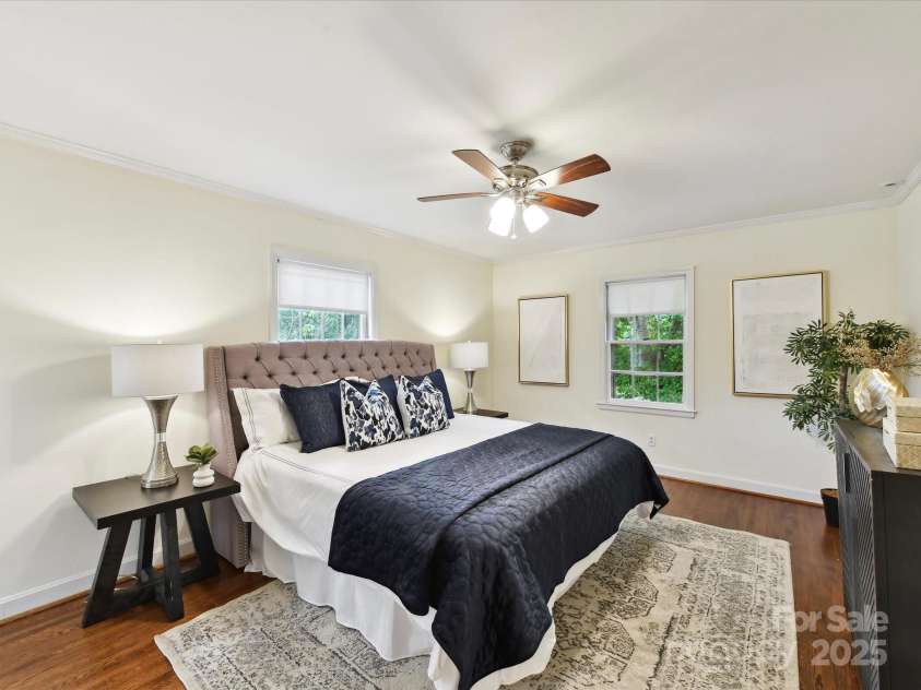 1049 Regency Drive, Charlotte, NC 28211.  MLS# CAR4260383, YatesRealty ID 22554. Primary bedroom