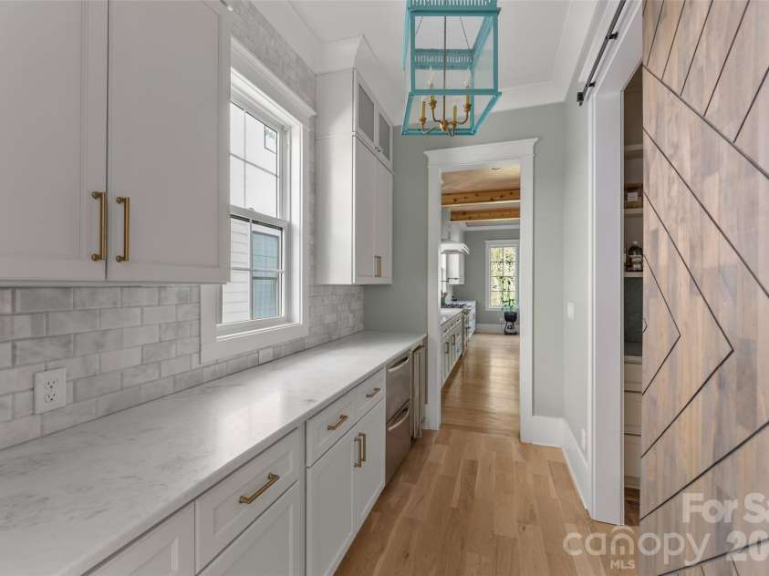 1512 Parson Street, Charlotte, NC 28205.  MLS# CAR4377788, YatesRealty ID 22554. 