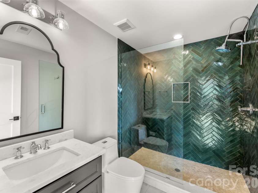 1512 Parson Street, Charlotte, NC 28205.  MLS# CAR4377788, YatesRealty ID 22554. 