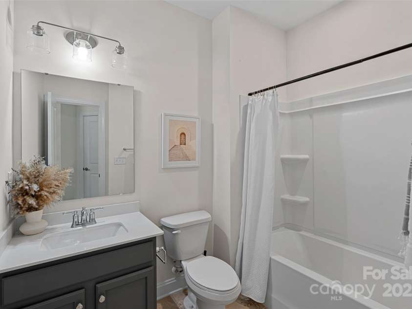 2185 Loire Valley Drive, Fort Mill, SC 29707.  MLS# CAR4291399, YatesRealty ID 22555. 3rd Bathroom
