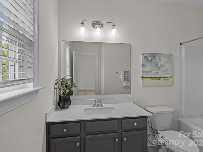 2185 Loire Valley Drive, Fort Mill, SC 29707.  MLS# CAR4291399, YatesRealty ID 22555. 4th Bathroom