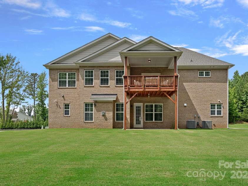 2185 Loire Valley Drive, Fort Mill, SC 29707.  MLS# CAR4291399, YatesRealty ID 22555. 