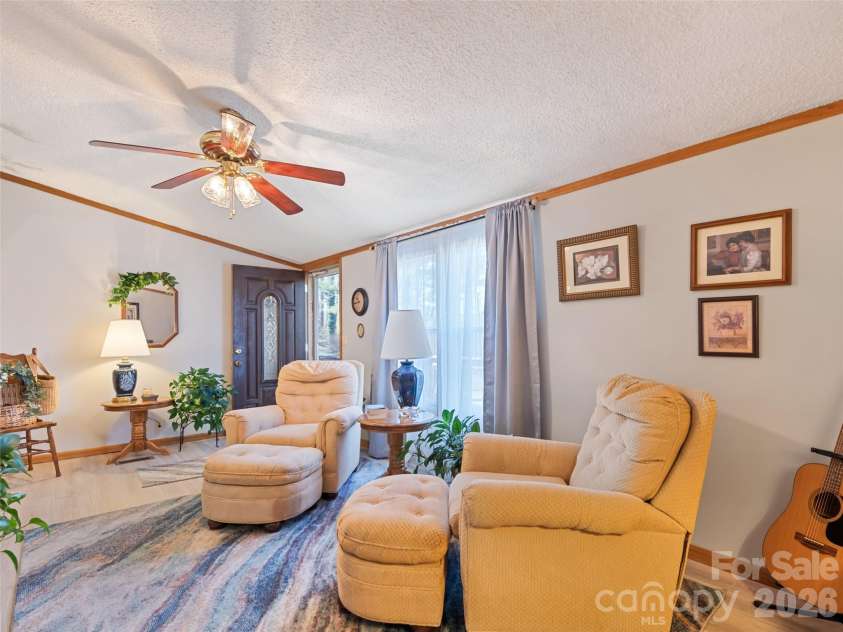 136 Peaceful Valley Drive, Leicester, NC 28748.  MLS# CAR4378331, YatesRealty ID 22556. 