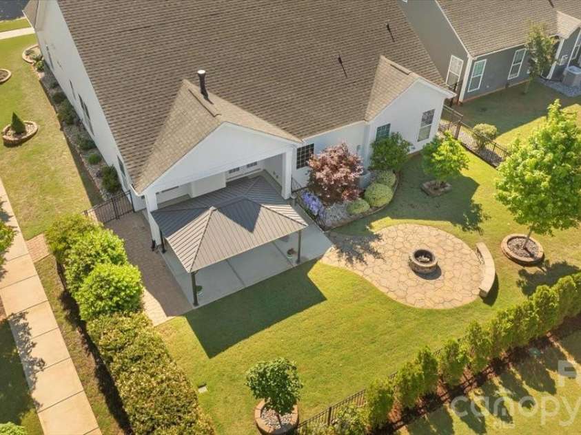 13335 Union Square Drive, Huntersville, NC 28078.  MLS# CAR4379462, YatesRealty ID 22558. Backyard