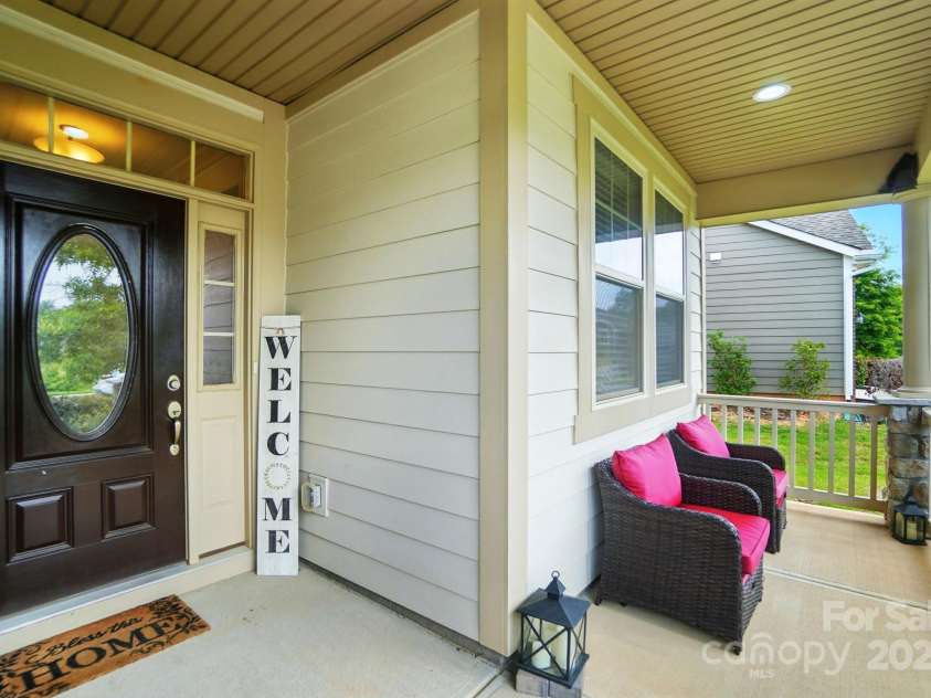 16213 Kelby Cove, Charlotte, NC 28278.  MLS# CAR4265174, YatesRealty ID 22558. 