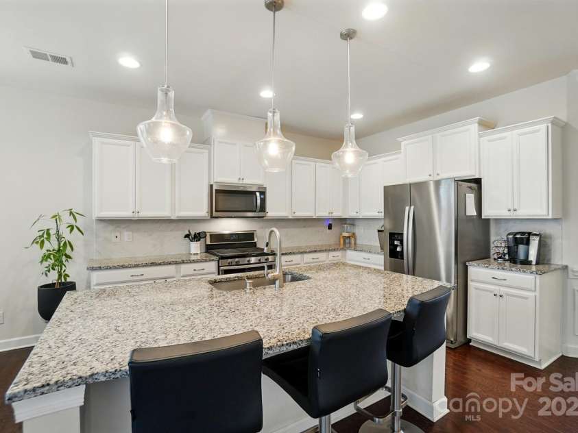 16213 Kelby Cove, Charlotte, NC 28278.  MLS# CAR4265174, YatesRealty ID 22558. 