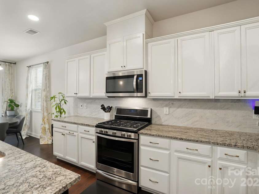 16213 Kelby Cove, Charlotte, NC 28278.  MLS# CAR4265174, YatesRealty ID 22558. 