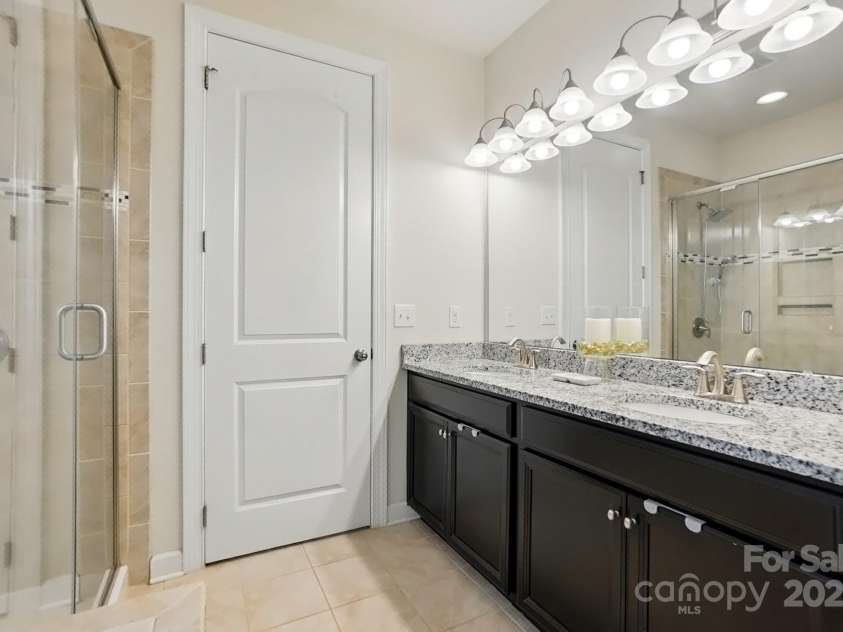 16213 Kelby Cove, Charlotte, NC 28278.  MLS# CAR4265174, YatesRealty ID 22558. 