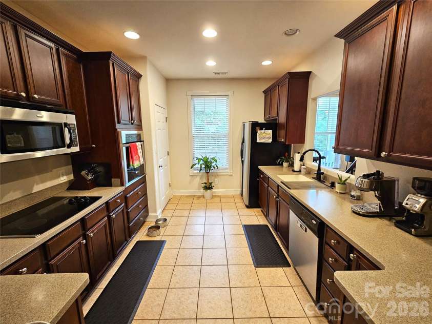 111 Old Hickory Drive, Morganton, NC 28655.  MLS# CAR4376856, YatesRealty ID 22559. 