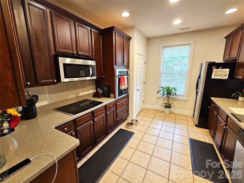 111 Old Hickory Drive, Morganton, NC 28655.  MLS# CAR4376856, YatesRealty ID 22559. 