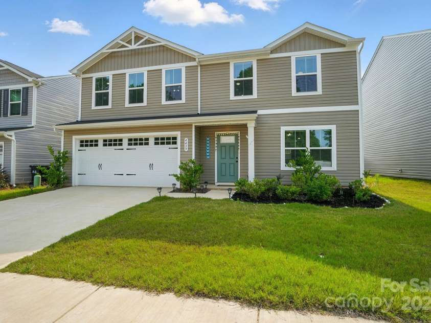 4439 Wild Ridge Drive, Charlotte, NC 28215.  MLS# CAR4251048, YatesRealty ID 22559. 