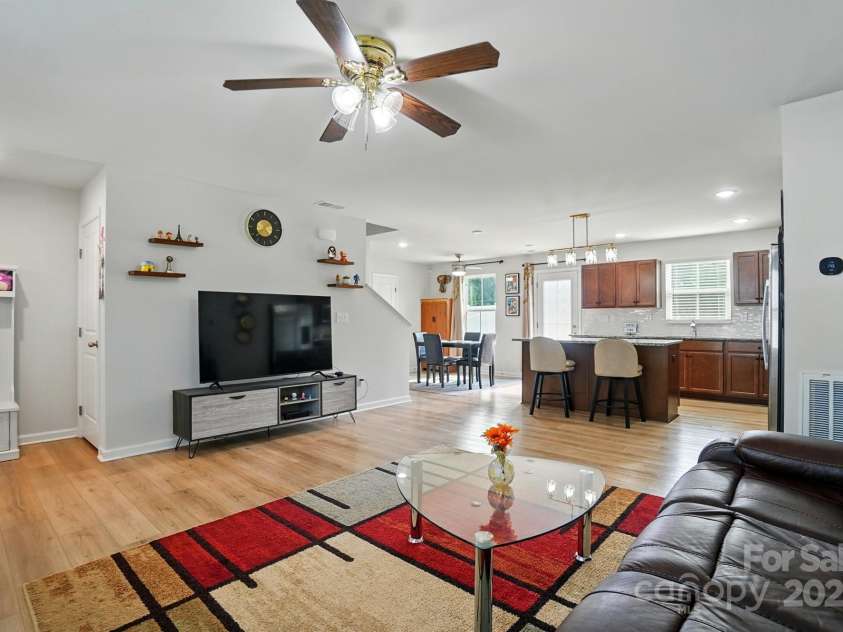 4439 Wild Ridge Drive, Charlotte, NC 28215.  MLS# CAR4251048, YatesRealty ID 22559. 