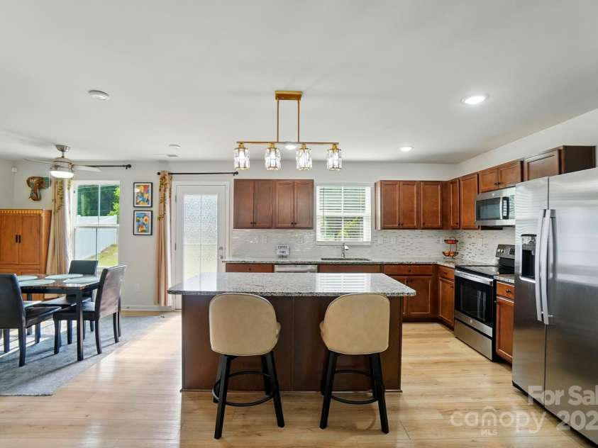 4439 Wild Ridge Drive, Charlotte, NC 28215.  MLS# CAR4251048, YatesRealty ID 22559. 