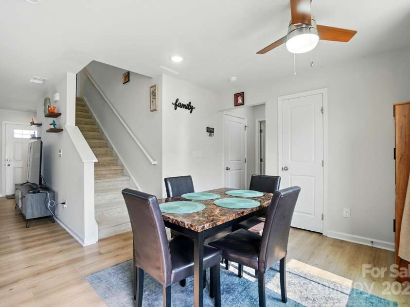 4439 Wild Ridge Drive, Charlotte, NC 28215.  MLS# CAR4251048, YatesRealty ID 22559. 